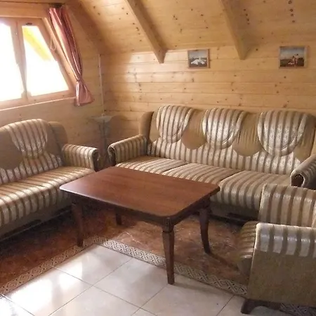 Katka Semesterbostad Dolny Kubin