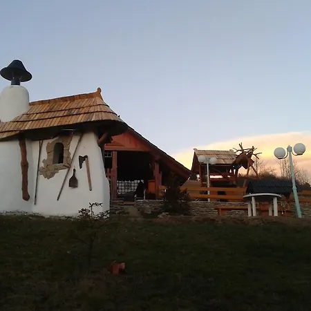 샤타 카트카 펜션 돌니 쿠빈